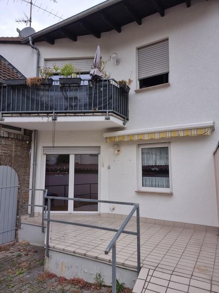 Haus mit 2 separaten Wohnungen